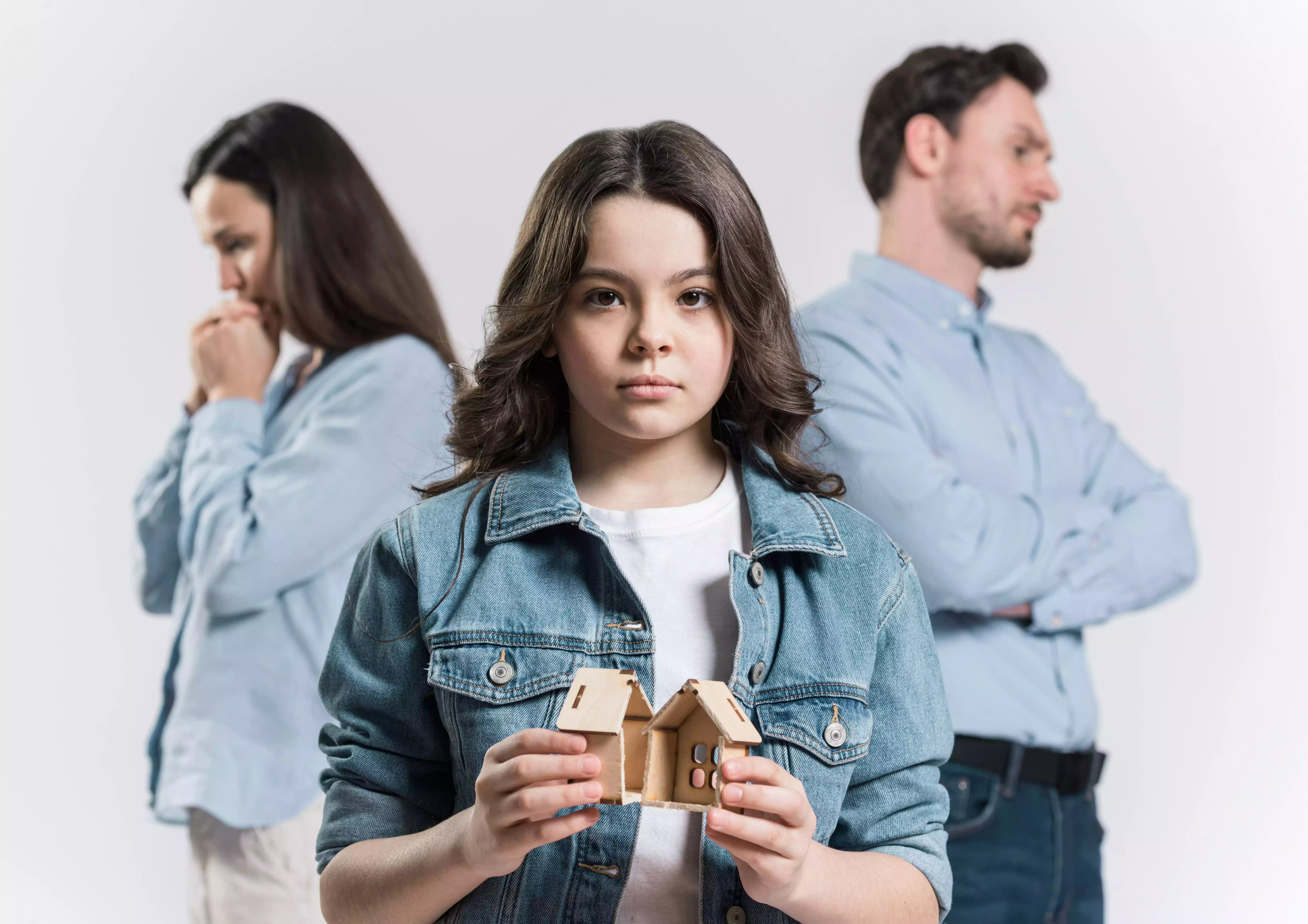 quien se queda con la casa familiar en un divorcio