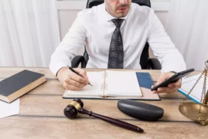 Se puede ir a un juicio civil sin abogado