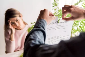 he firmado un convenio de divorcio y no quiero ratificar que puede pasar