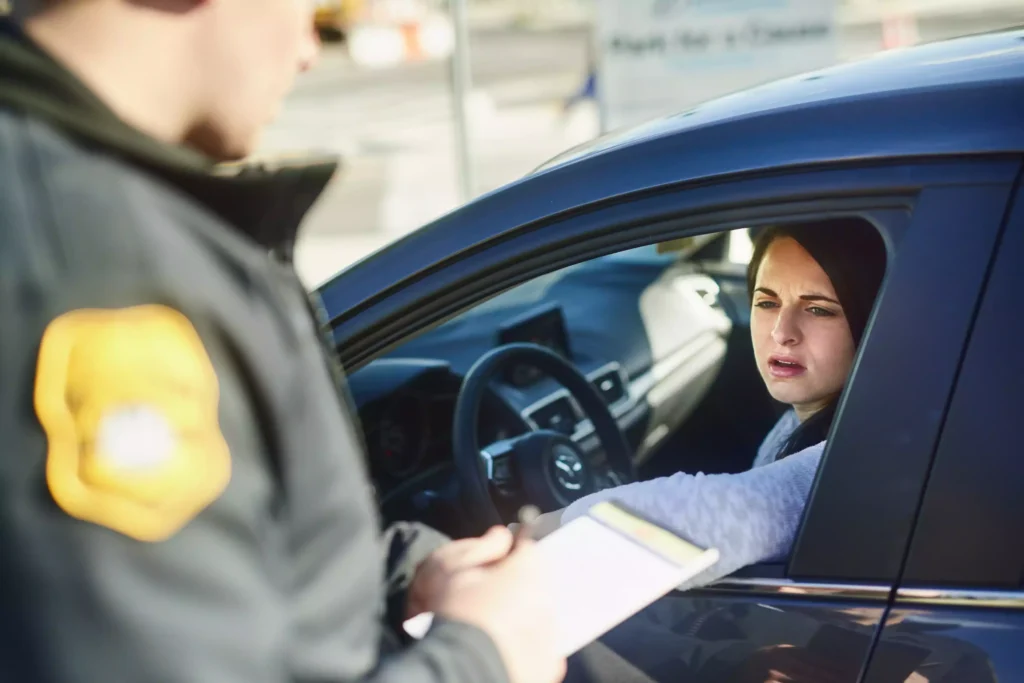 que ocurre si te pillan conduciendo sin carnet
