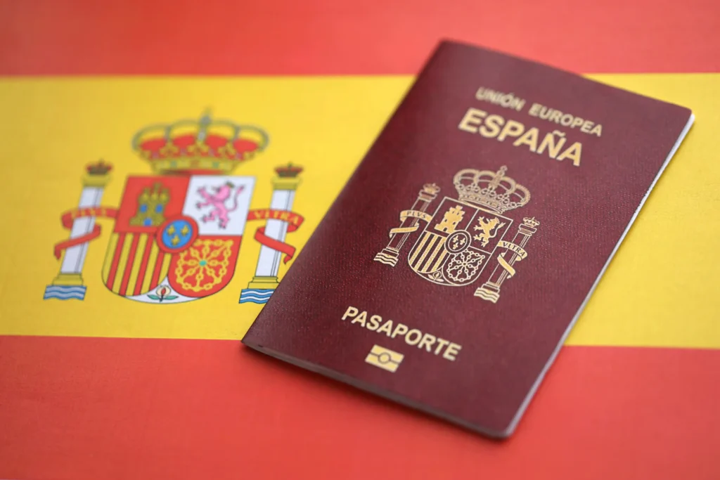 tarjeta comunitaria puedo pedir la nacionalidad española