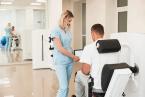 Cómo saber si una clínica de rehabilitación en Madrid cumple con la normativa sanitaria